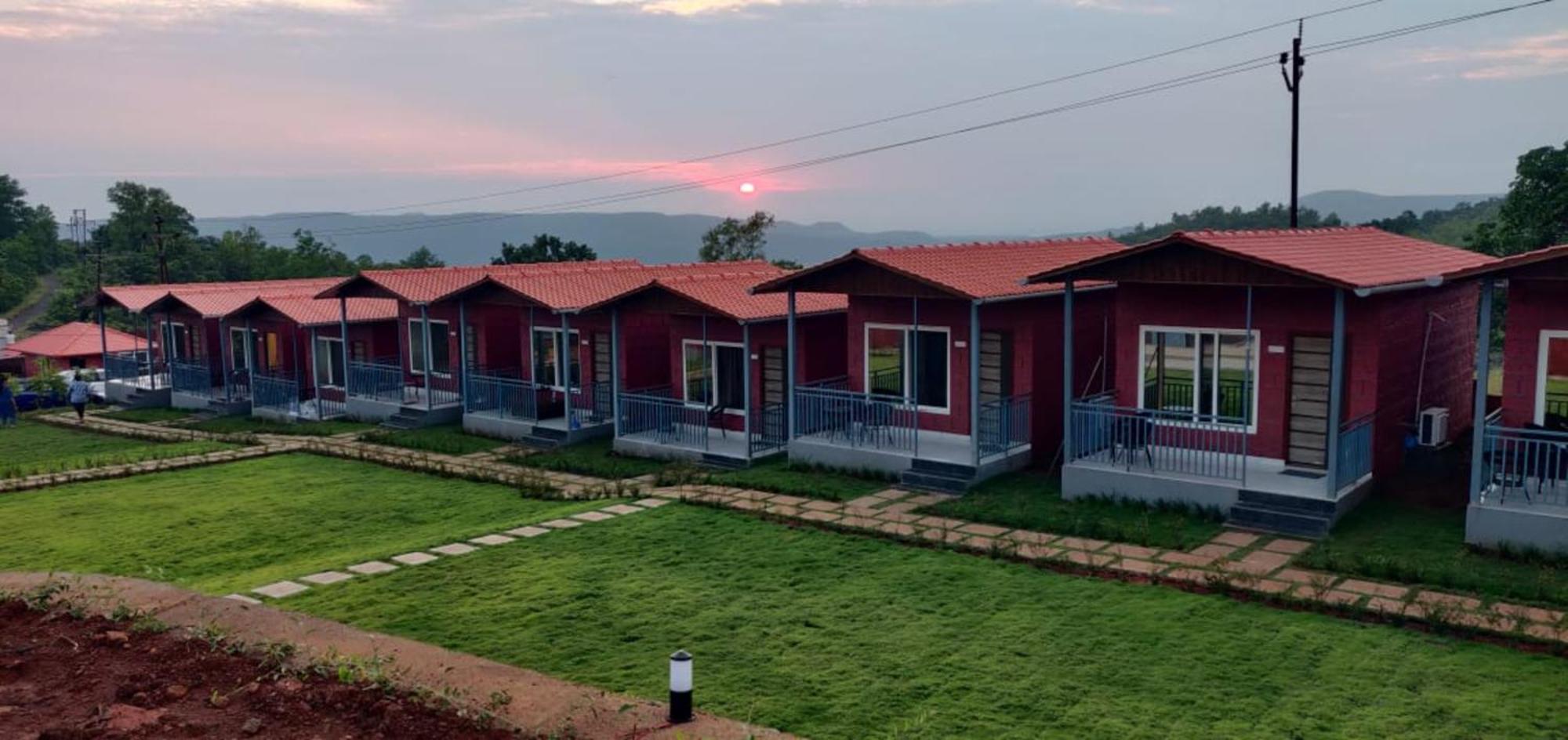 Mount Bliss Resort Mhasla Exterior photo