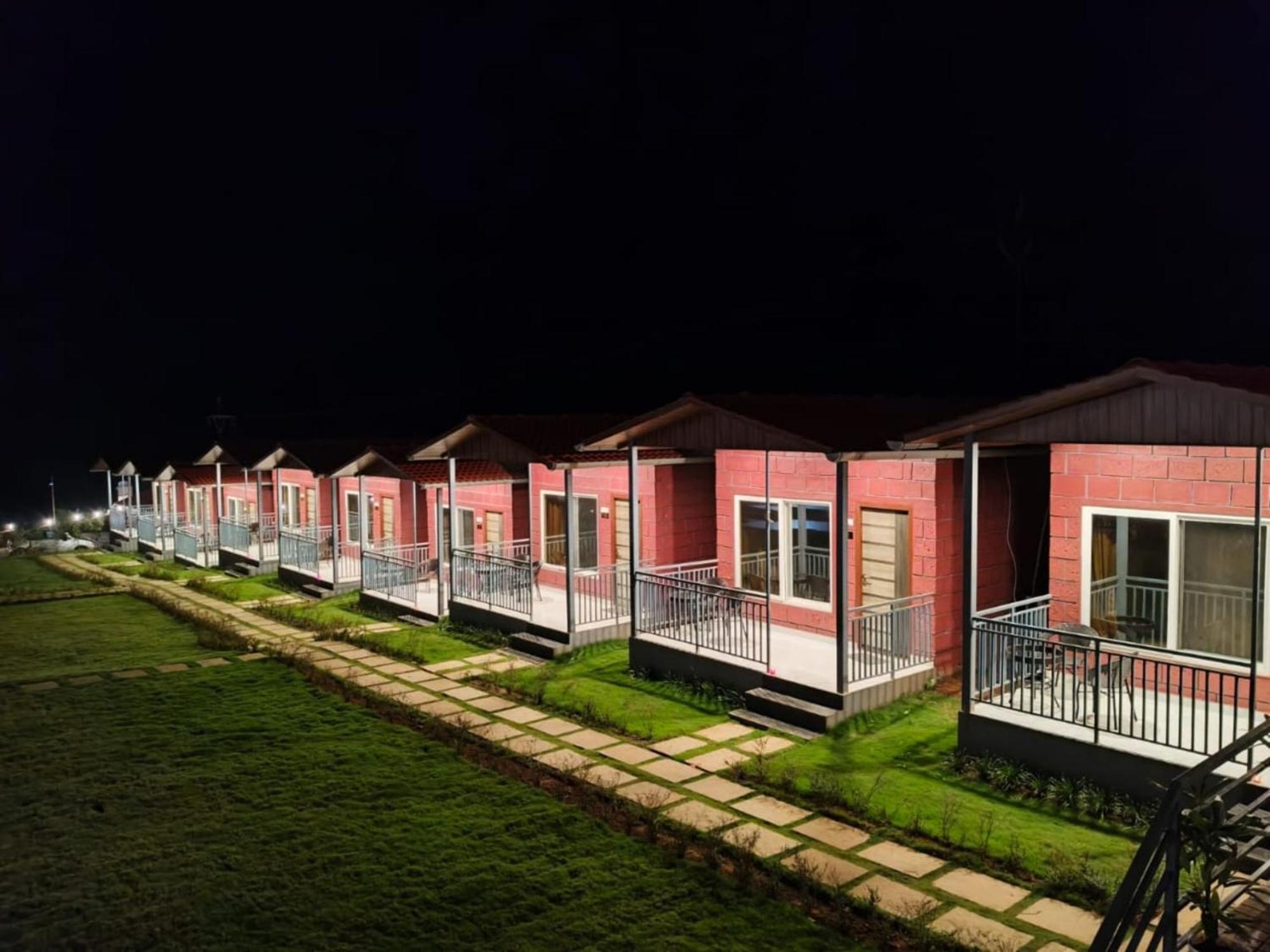 Mount Bliss Resort Mhasla Exterior photo