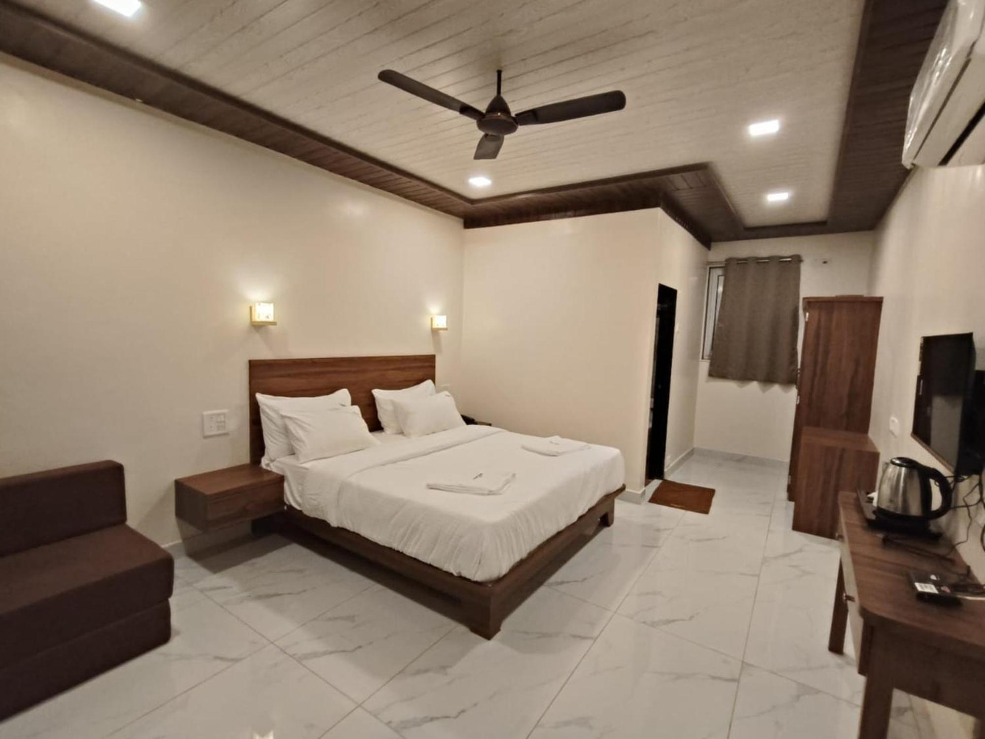 Mount Bliss Resort Mhasla Exterior photo